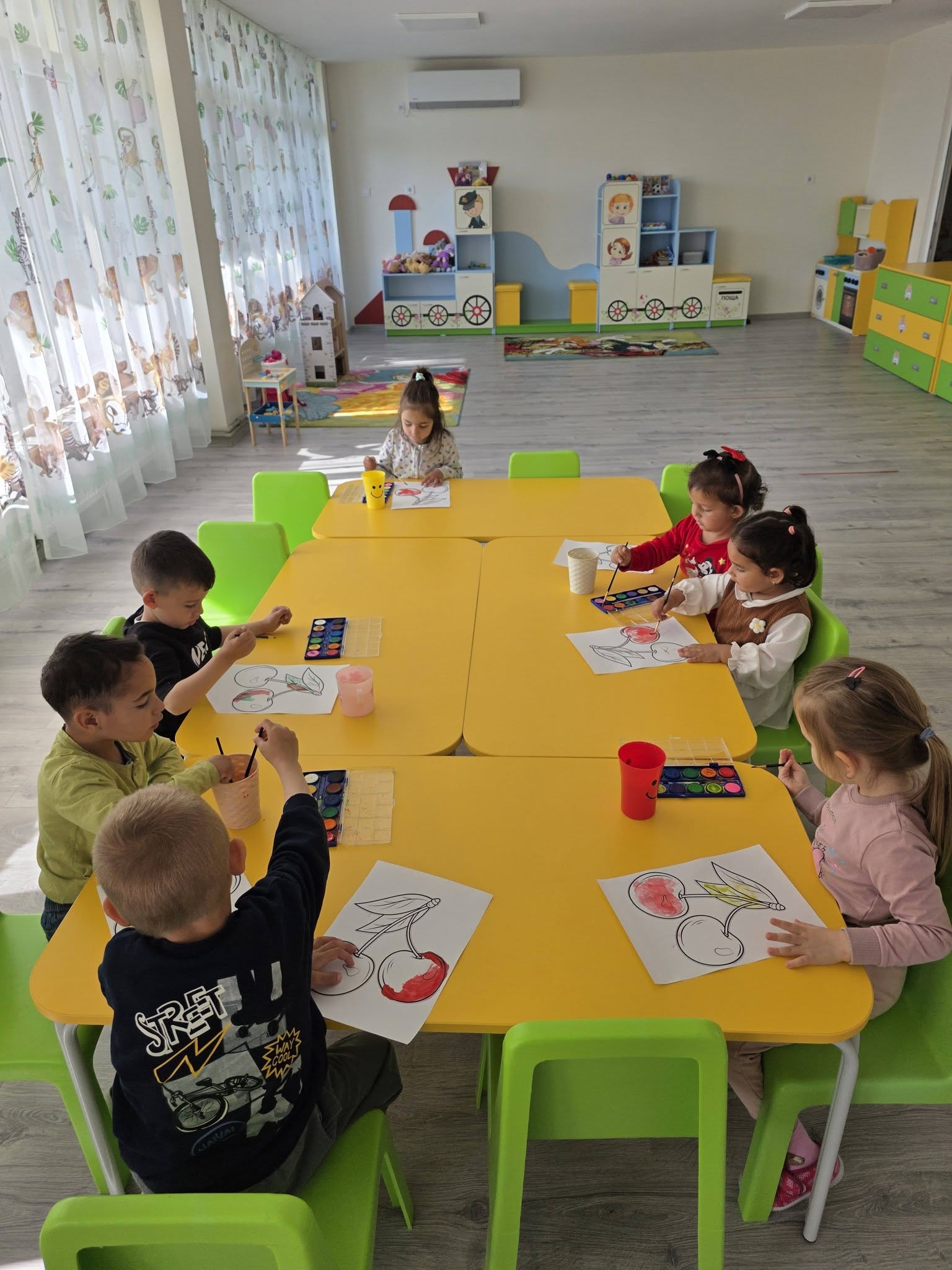 Заповядайте в група „Пчеличка“